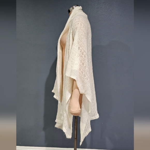 Vtg BEN GOODMAN Ivory Knit Open Poncho Pom Side Attached Scarf Cardigan OS - Picture 6 of 9
